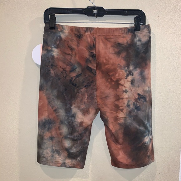 NWT Tie Dye Biker Shorts - Picture 5 of 6